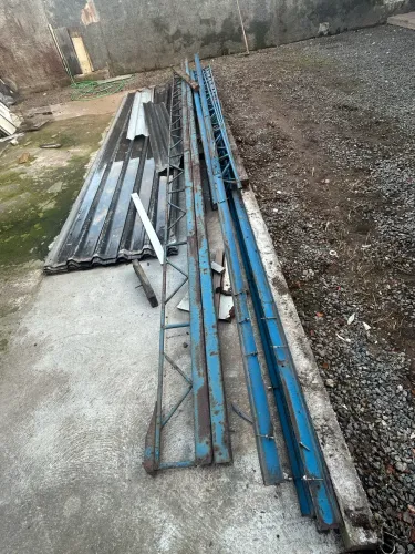 Estrutura Metálica Completa (Tesouras/Vigas) + Telhas - 36m²