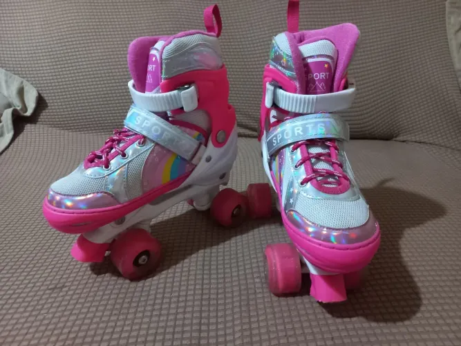 PATINS COM LED MAIS CAPACETE