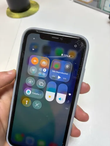 iPhone 11 64GB - Barato - Leia com atenção 