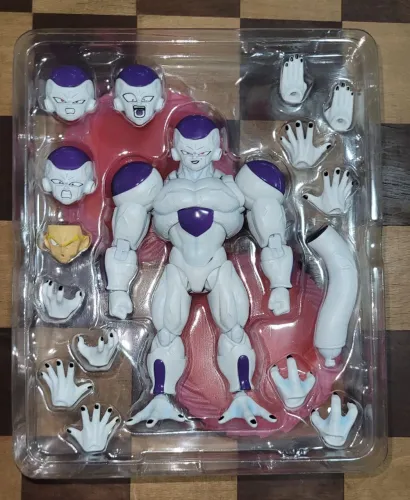 FREEZA FULL POWER 100% DB TOYS COM MELHORIAS (CUSTOMIZADO) - NA ESCALA COM SH FIGUARTS