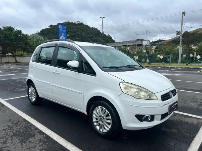Fiat Idea Attractive 1.4 Fire Flex 8V 5P 2013