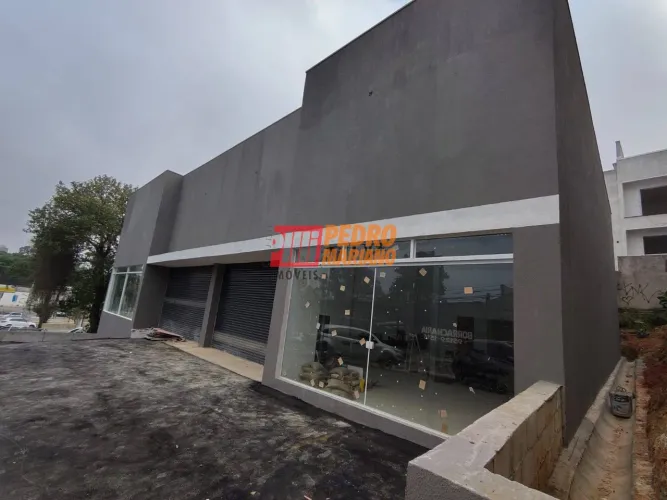 Galpão Comercial no Bairro Vila Gilda em Santo André