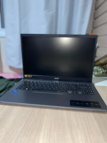 Acer Aspire 5 N22C6 (Core i5 12ª Ger / 8GB RAM / SSD 256GB)