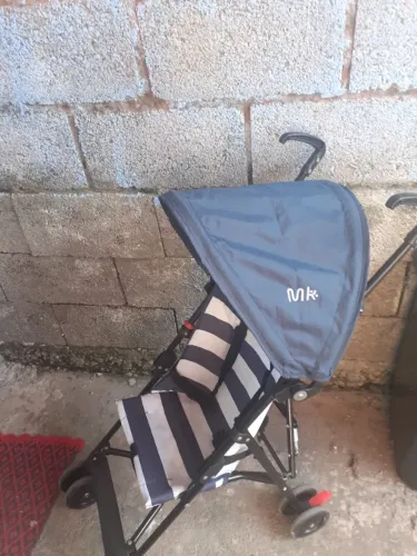 Carrinho de passeio para bebê 