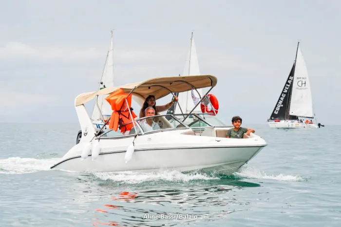 Lancha Império Yachte 205