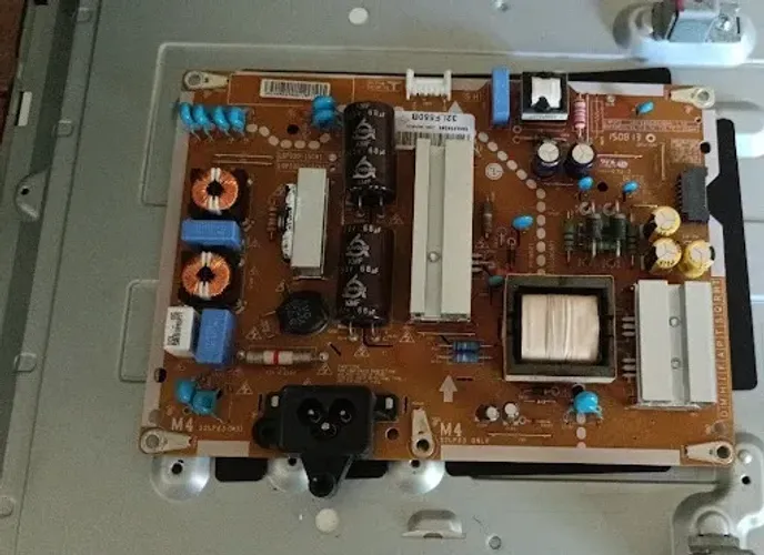 Placa da Fonte LG 32LF595B