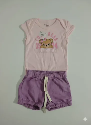 Lote roupa infantil, 25,00 cada conjunto.