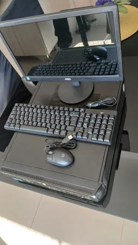 Pc Desktop Dell i3 4Gb SSD COMPLETO