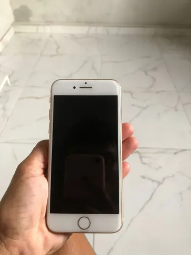 iPhone 8