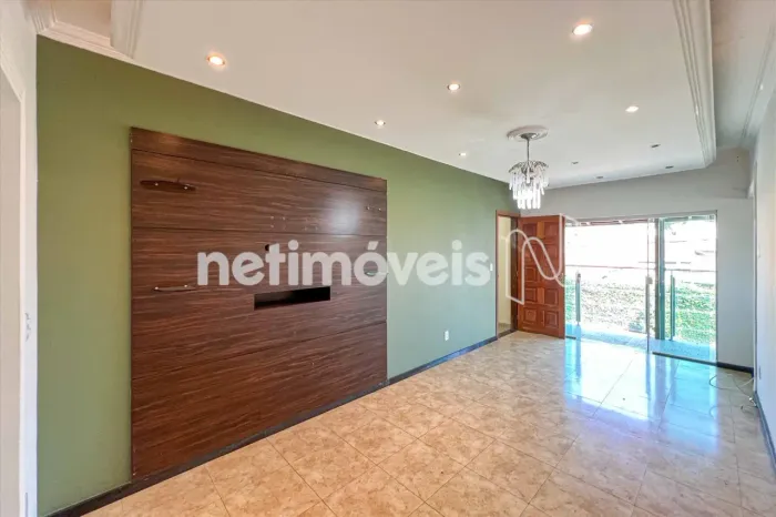 Casa com 3 Quartos no Copacabana / Pampulha