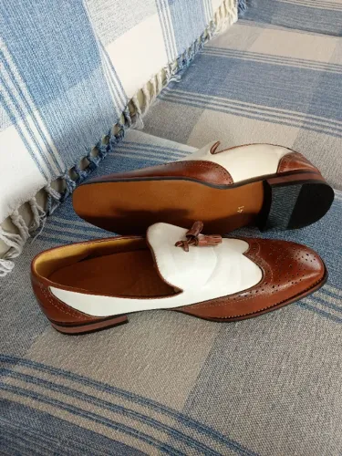 Sapato social masculino Brogue bicolor