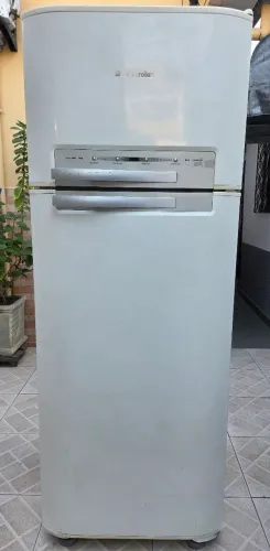 Geladeira Electrolux FrostFree 411L (Grande)