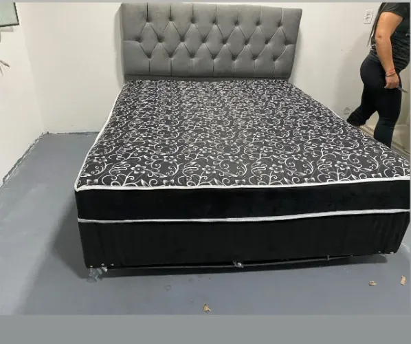 Cama QUEEN. Molas