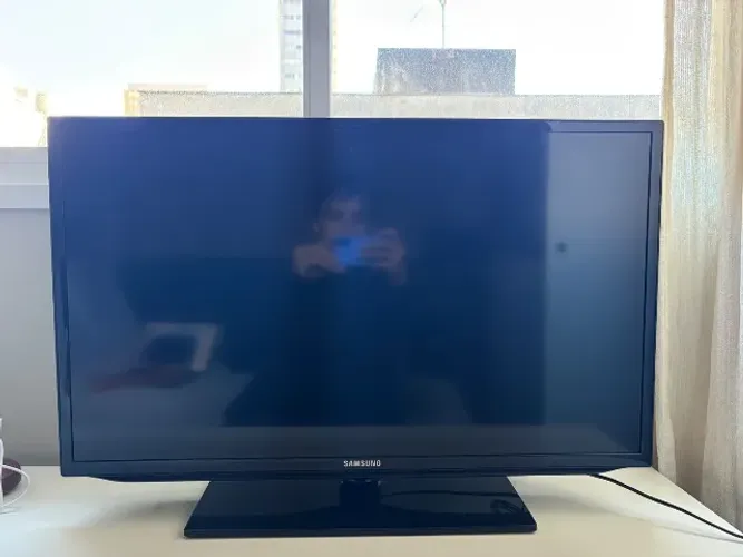 TV Samsung Full HD 32" Série 5 FH503 + Chromecast BRINDE