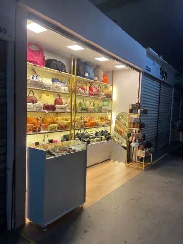 Loja box no centro fashion