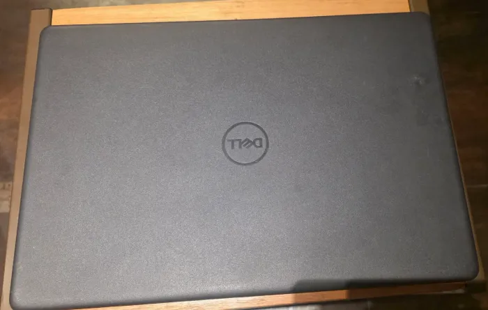 Notebook Dell Inspiron, Geração 11 Core i-5 , 4GB ram, 512MB