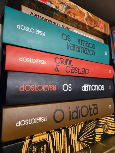 4 livros do Dostoievski da Martin Claret