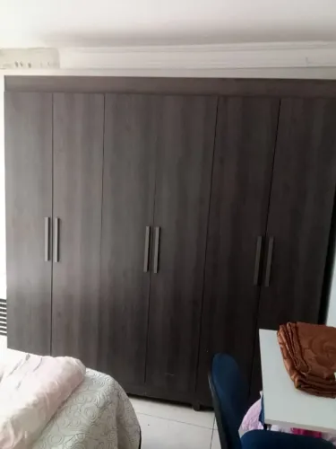 Vendo guarda roupa usado bem conservado entrega e montagem grátis