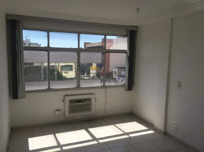 Sala Comercial No Centro De Vila Velha (Possui Elevador)