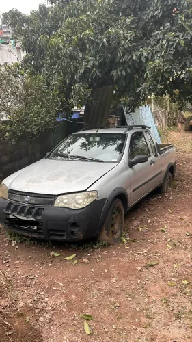 Fiat Strada Trekking 1.8 MPI Flex 8V CE 2005