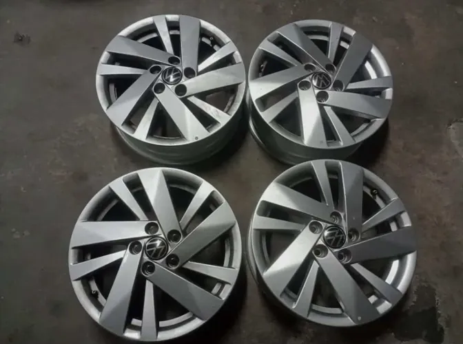 Jogo de rodas Volkswagen polo 2023/2024 aro 15