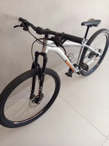 Bicicleta MTB Caloi aro 29 tamanho M