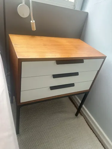 Mesa de cabeceira Fernando Jaeger