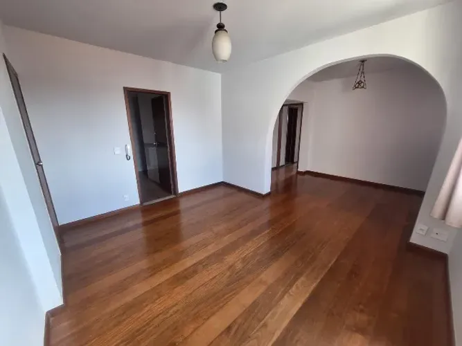 Montcasa aluga apartamento de 2 quartos no Jardim América