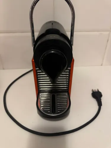 Cafeteira Nespresso Pixier