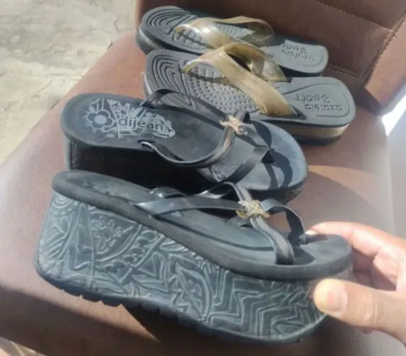 Tamanco dijean e chinelo plataforma azaléia vintage
