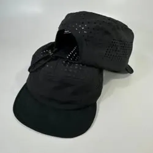 BONÉ FIVE PANEL PRETO SEM ESTAMPA ESTILO FRESH (ABA FELTRO MENOR)