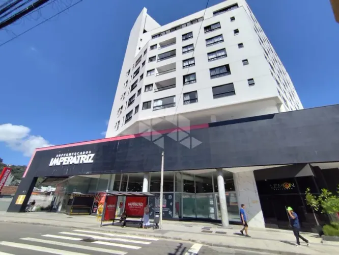Studio mobiliado para locação 40m² 1 vaga no Saco Grande  Florianópolis