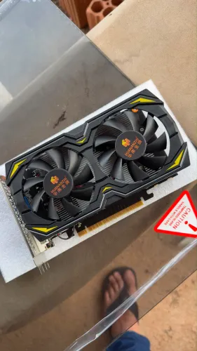 Gabinete e placa de vídeo