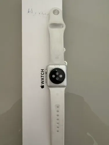Apple Watch Série 3 (38mm) - Seminovo