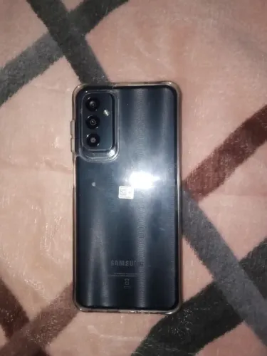 Vendo celular uma semana de uso nota fiscal e tudo caixa carregador tudo certinho