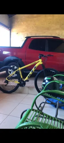 Bicicleta nova só pegar e andar