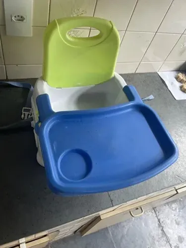 Cadeirinha de alimentação portátil 