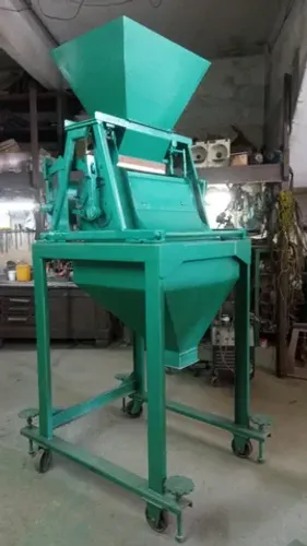 Balança automática para 15 a 50 kilos dependendo do produta a ser pesado.