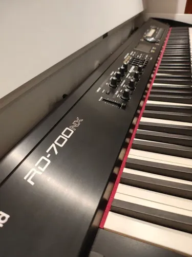 Roland RD-700NX