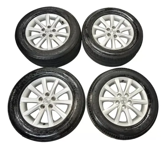 Jogo 4 Rodas + 4 pneus Toyota Camry 5 furos Aro16 R16 215/60