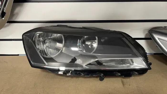 Farol de VW PASSAT sem led original 2016