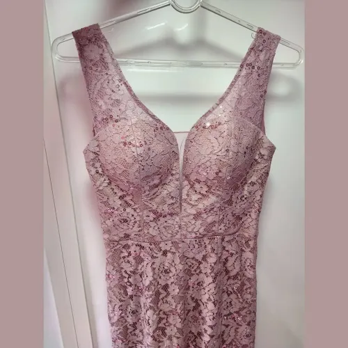 Vestido de festa em Renda