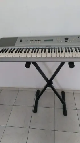 Teclado Yamaha DGX 230 (Troco por guitarra mesmo valor)