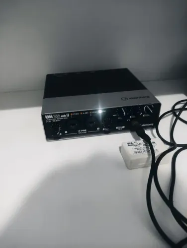 Interface de Áudio Steinberg UR22mkII