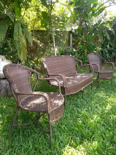 Conjunto de móveis para jardim em fibra sintética
