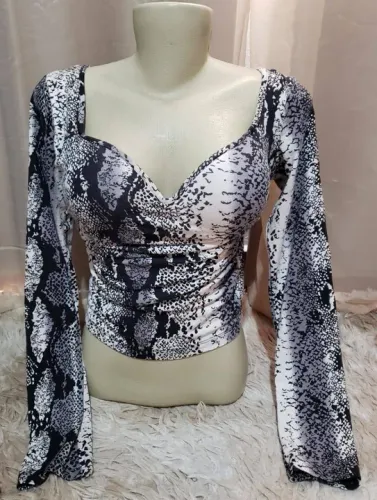 Blusa Planet Girls ( Tamanho M)