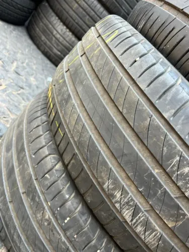 Pneu 225/55/18 Michelin Meia vida útil