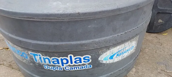 CAIXA D"ÁGUA USADA 500 LITROS ( TAMPA DE ROSCA ) /// R$370,00