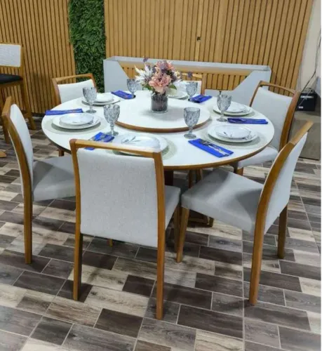 Mesa de jantar Júlia com gira prato tudo em madeira