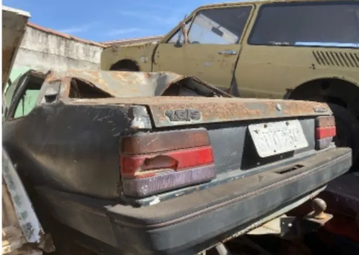 Desmontando Chevette baixado pelo detran